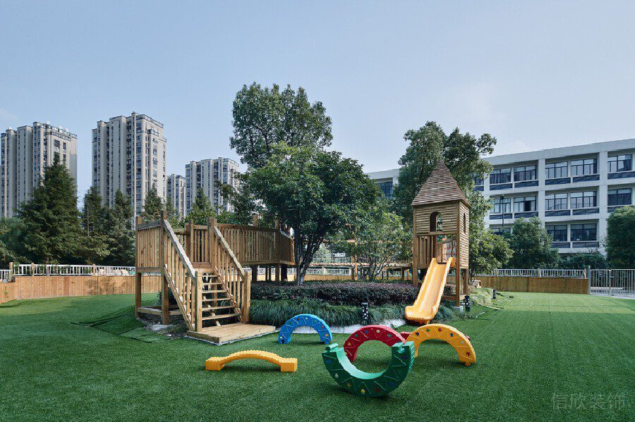 公園兒童娛樂(lè)設(shè)施安全木質(zhì)效果
