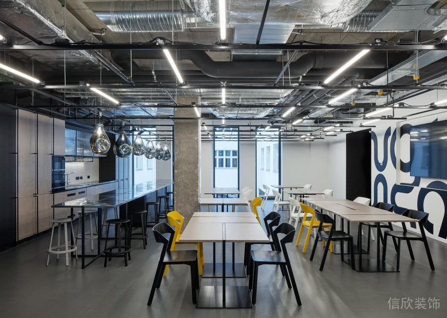 科技未來感員工餐廳就餐區(qū)裸露設計簡約pvc地板裝修圖