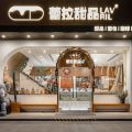 深圳市寶安區(qū)石巖原木風甜品店裝修設(shè)計外立面